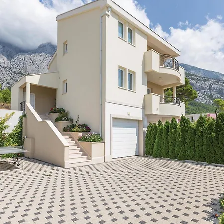 Nyaraló Gorgeous In Veliko Brdo Makarska