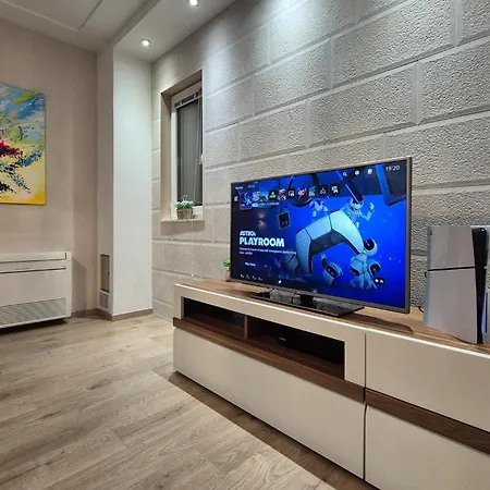 Gorgeous In Veliko Brdo بيت للعطل *