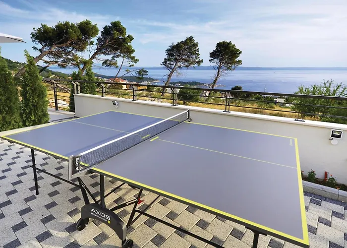 Gorgeous In Veliko Brdo ماكارسكا