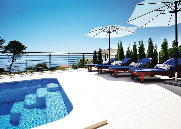 Gorgeous In Veliko Brdo ماكارسكا